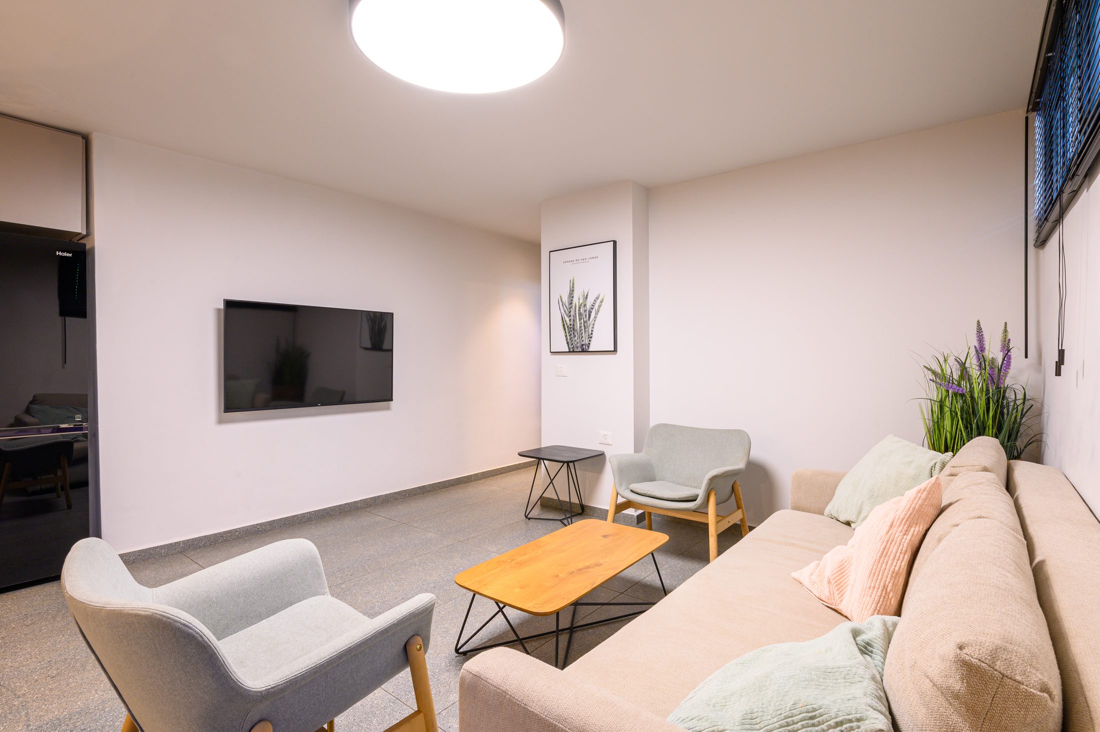 Deluxe Apartment with Private Garden