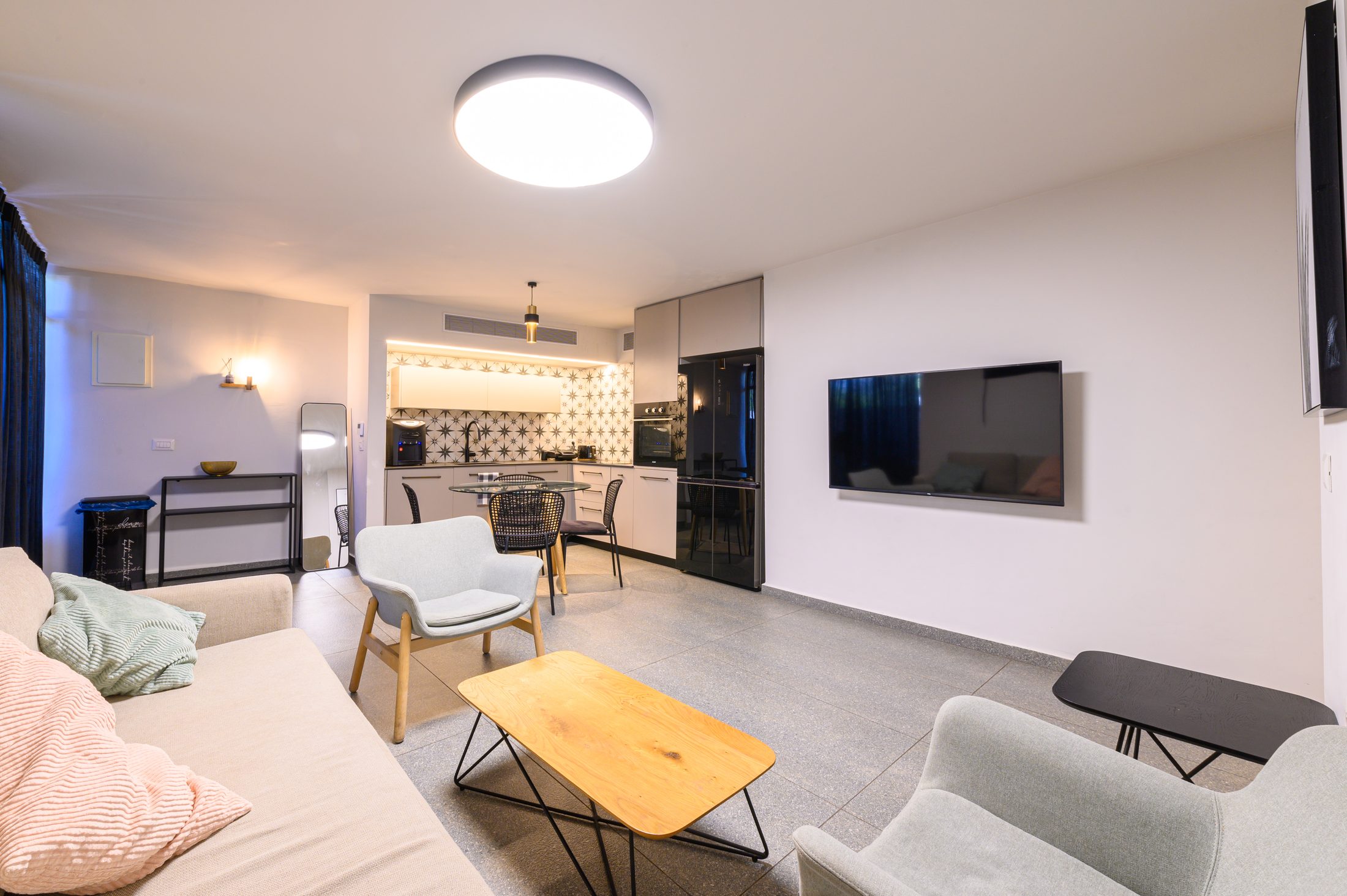 Deluxe Apartment with Private Garden
